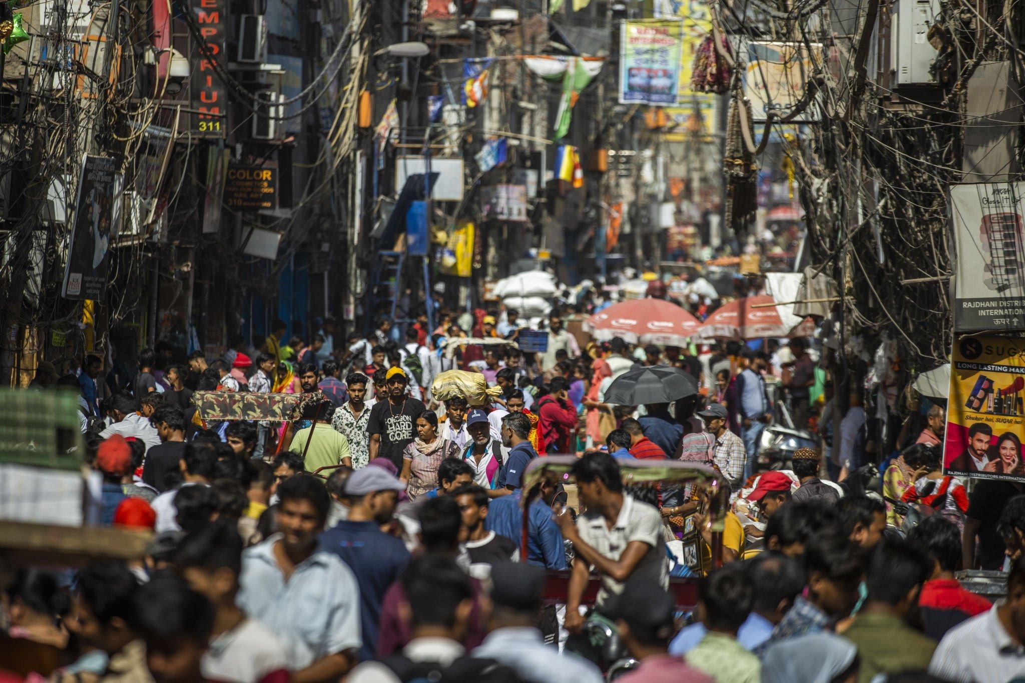 Población mundial supera los 8.000 millones de habitantes