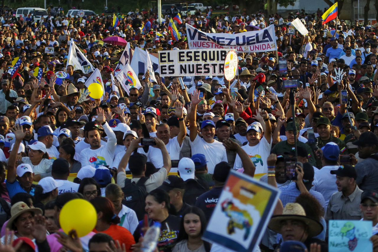 Oposición venezolana llama a votar "libremente" en el referendo consultivo del 3 de diciembre