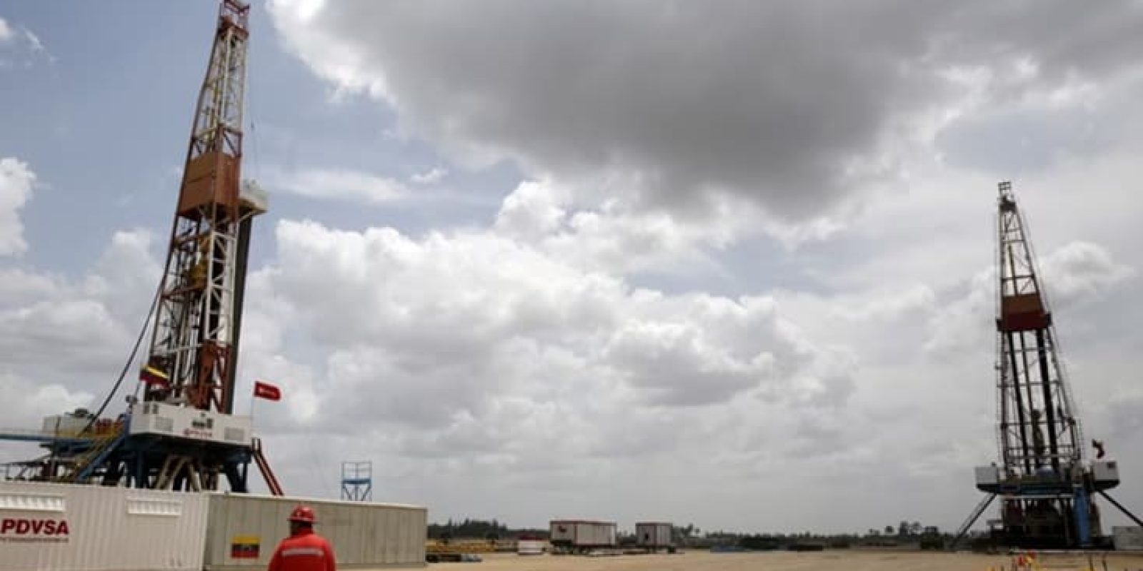 EEUU revisa hasta 50 solicitudes de licencias