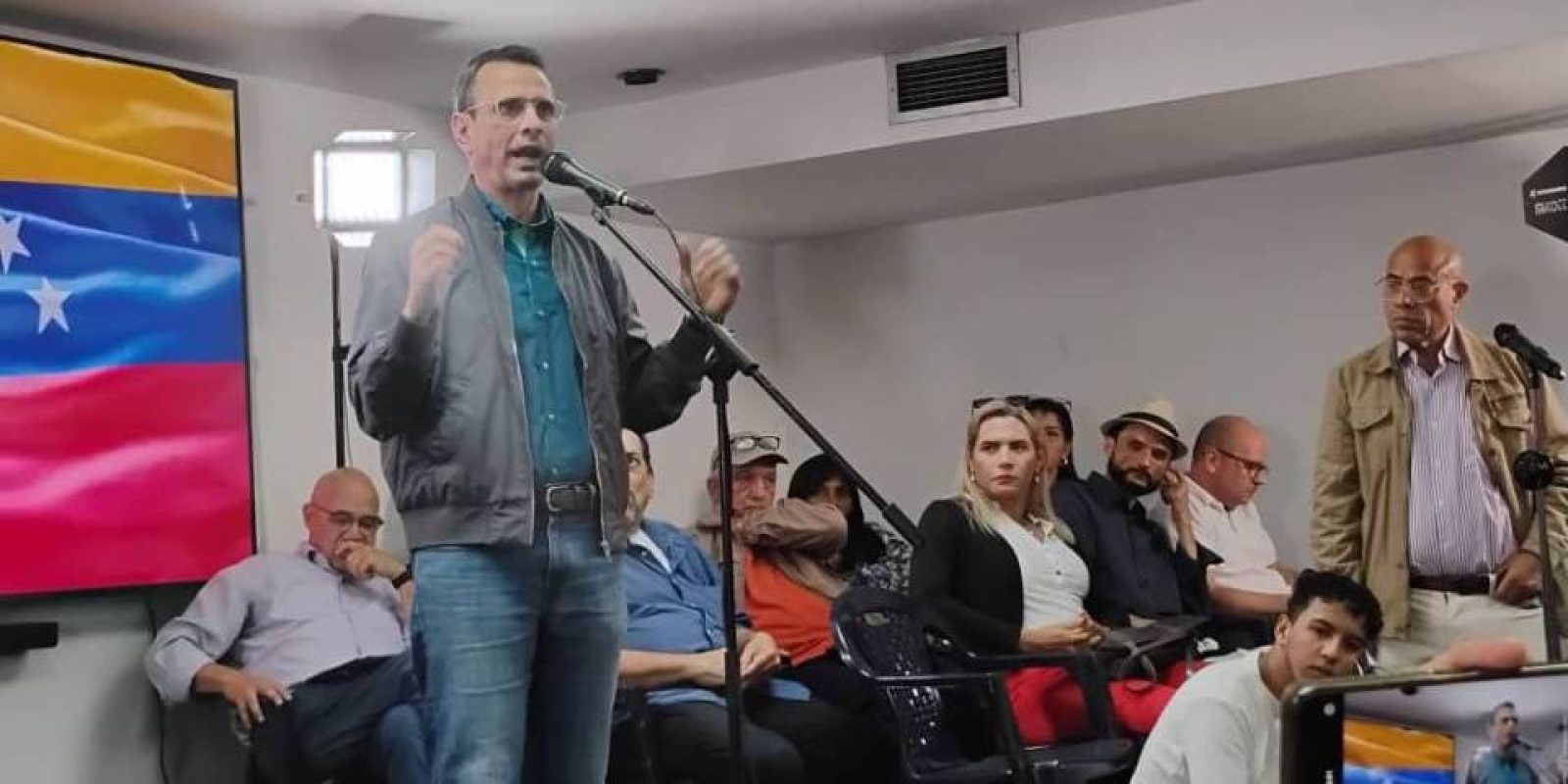 Henrique-Capriles-Red-Decide-1