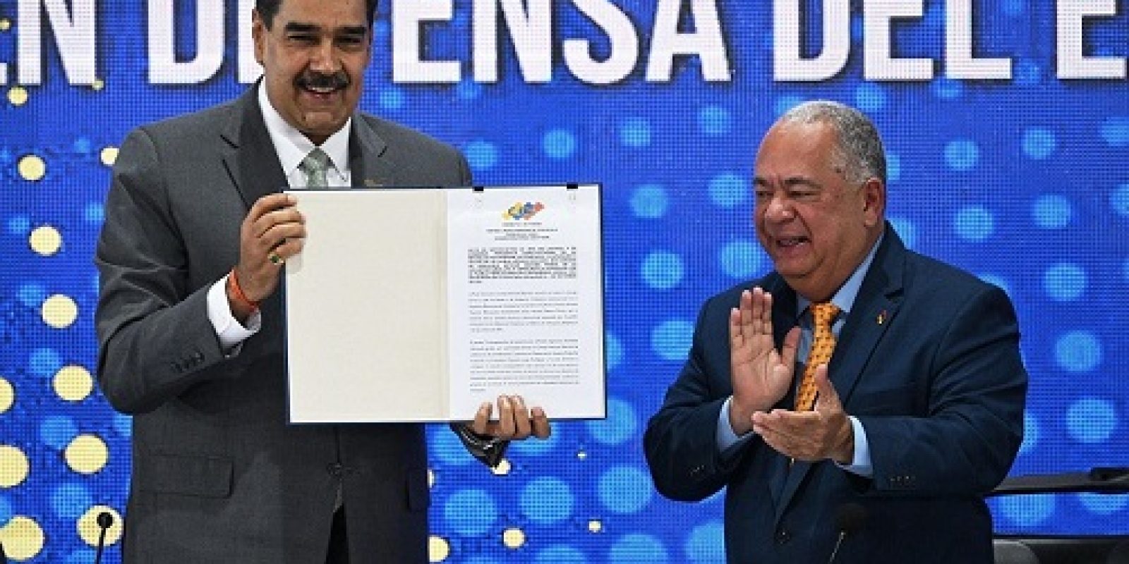 Maduro refuerza su reelección con el referendo del Esequibo